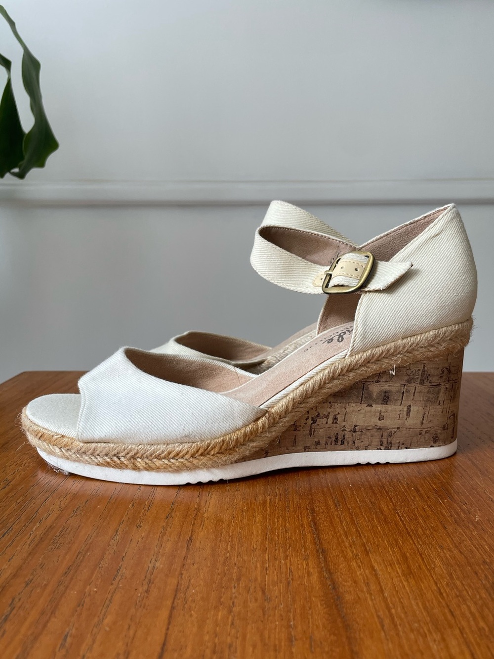 Life Stride Go For It Wedges Size 9